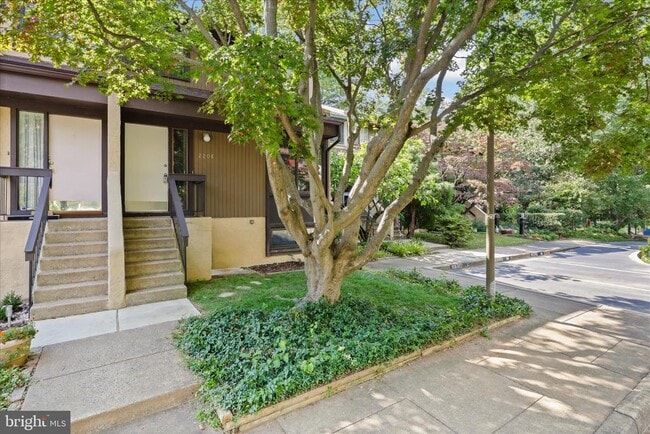 Building Photo - 2208 Cartwright Pl