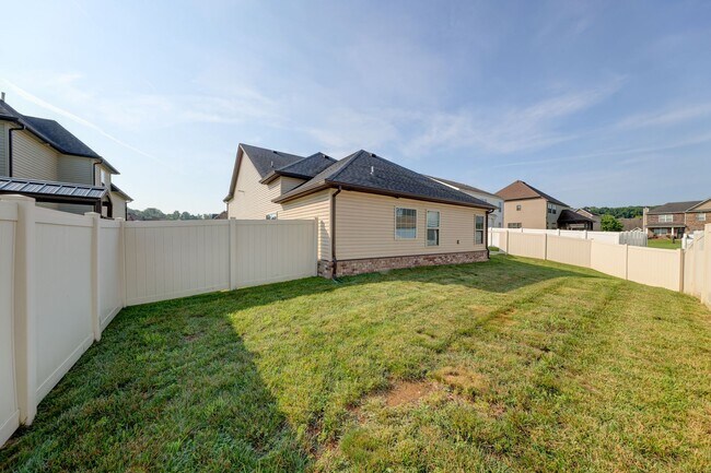 Building Photo - 1008 Meadowview Ln