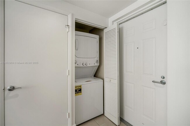 Building Photo - 7290 SW 90th St
