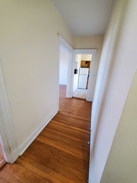 Building Photo - 84 New Whitney St