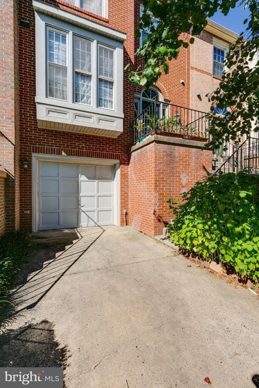 Building Photo - 3915 Clares Ct