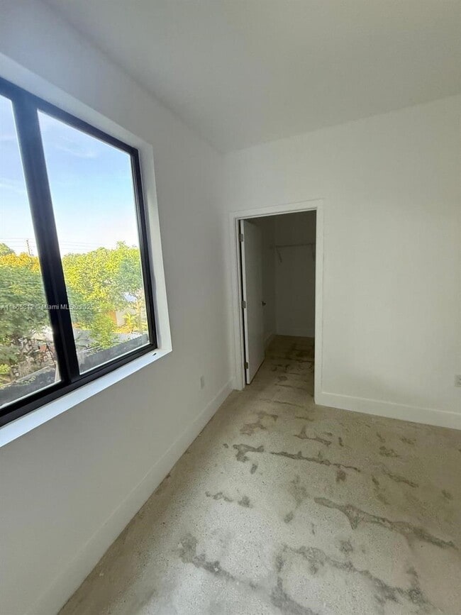 Building Photo - 2242 NW 99th Terrace