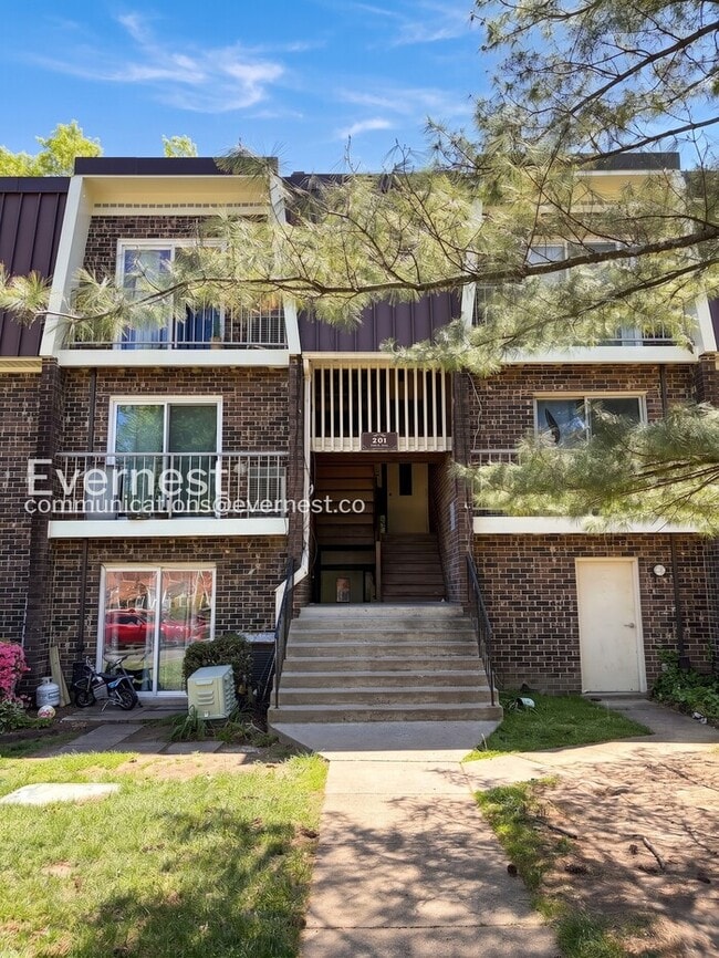 Building Photo - 201 N Emory Dr