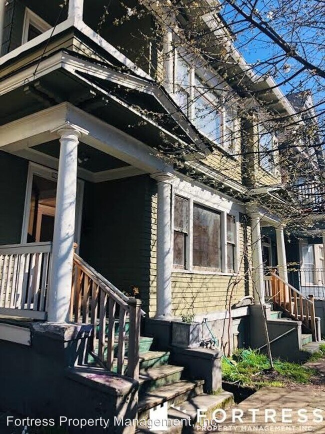 2105 NW Hoyt St 2105 NW Hoyt St Portland OR 97210 Apartment Finder