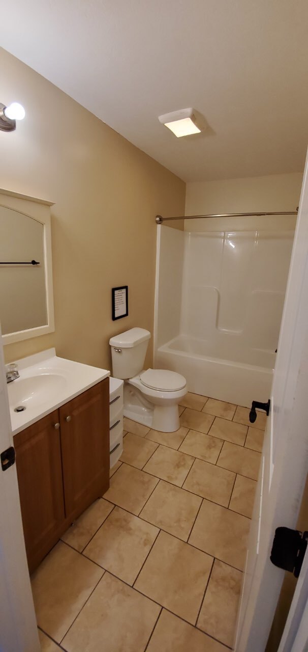 Building Photo - 302 Joel Rd