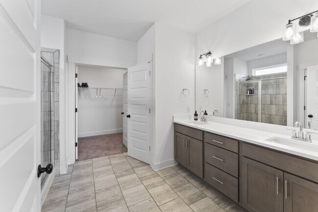 Building Photo - Single Family Home in Gallatin for Lease
