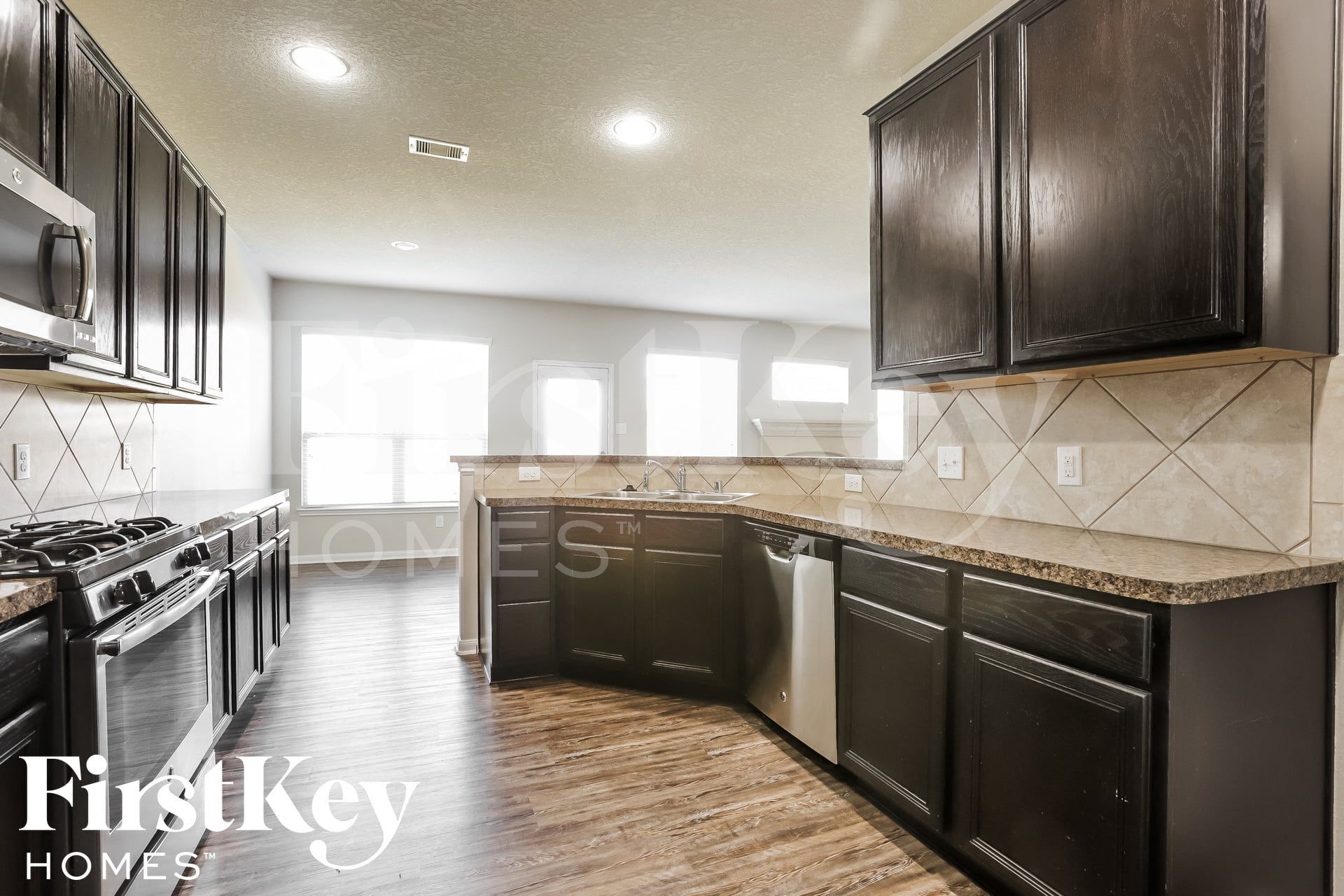 Building Photo - 9931 Knob Hollow Way