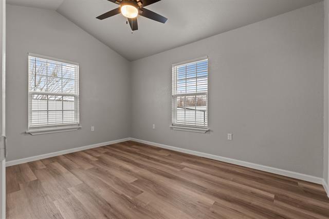 Building Photo - 1070 E Reno Rd