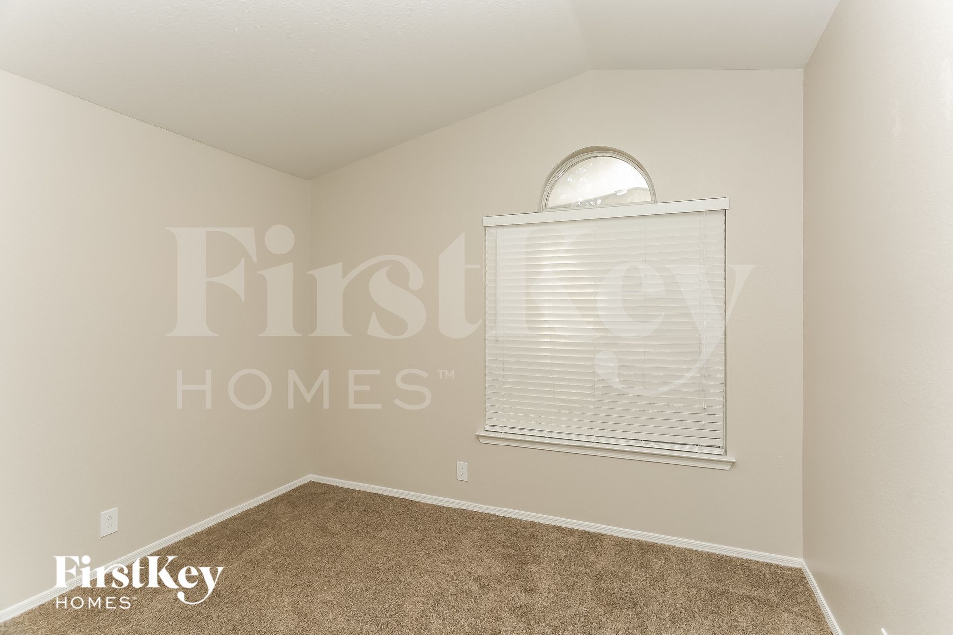 Building Photo - 5008 Camino Del Santo Pkwy
