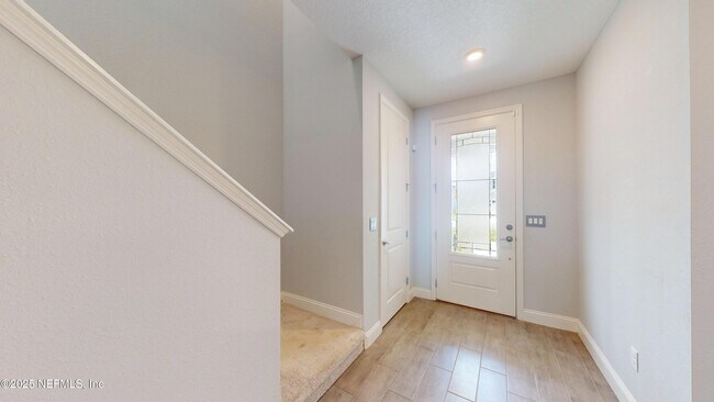 Building Photo - 171 Killarney Ave