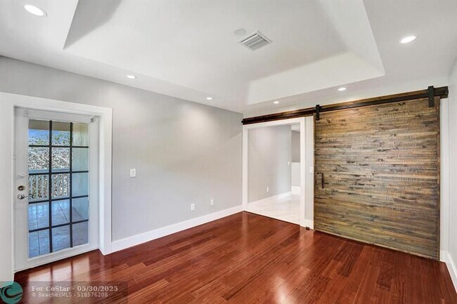 Building Photo - 1326 SW 23rd St