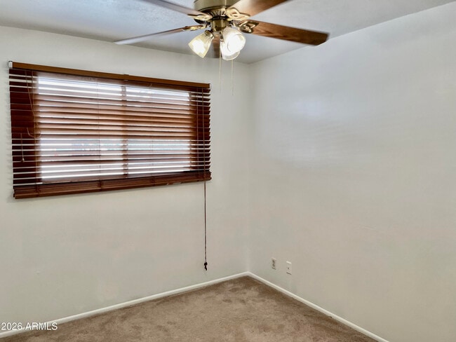 Building Photo - 949 W Parkway Blvd