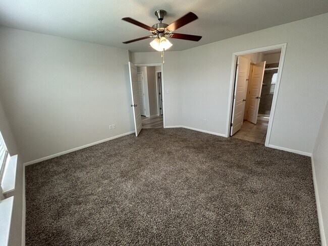 Building Photo - 12421 Woodcock Way