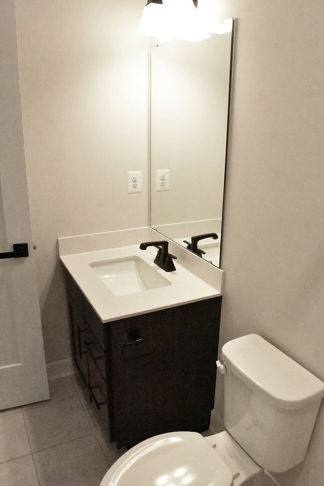 Building Photo - Fantastic Fredericksburg Townhome!