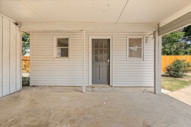 Building Photo - Gorman Dr