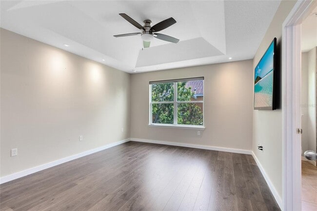 Building Photo - 9625 Silver Buttonwood St