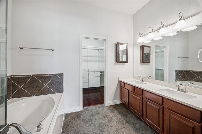 Building Photo - 16027 Powder Springs Ln