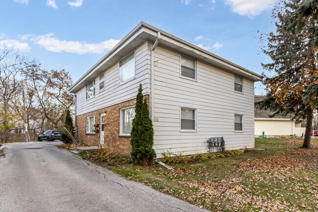 Building Photo - W166N9182 Grand Ave