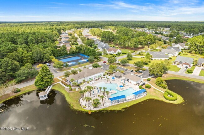 Building Photo - 943 Sandpiper Bay Dr SW