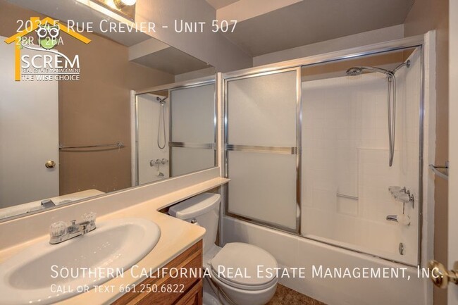 Building Photo - Two Bedroom Lower Unit in Santa Clarita