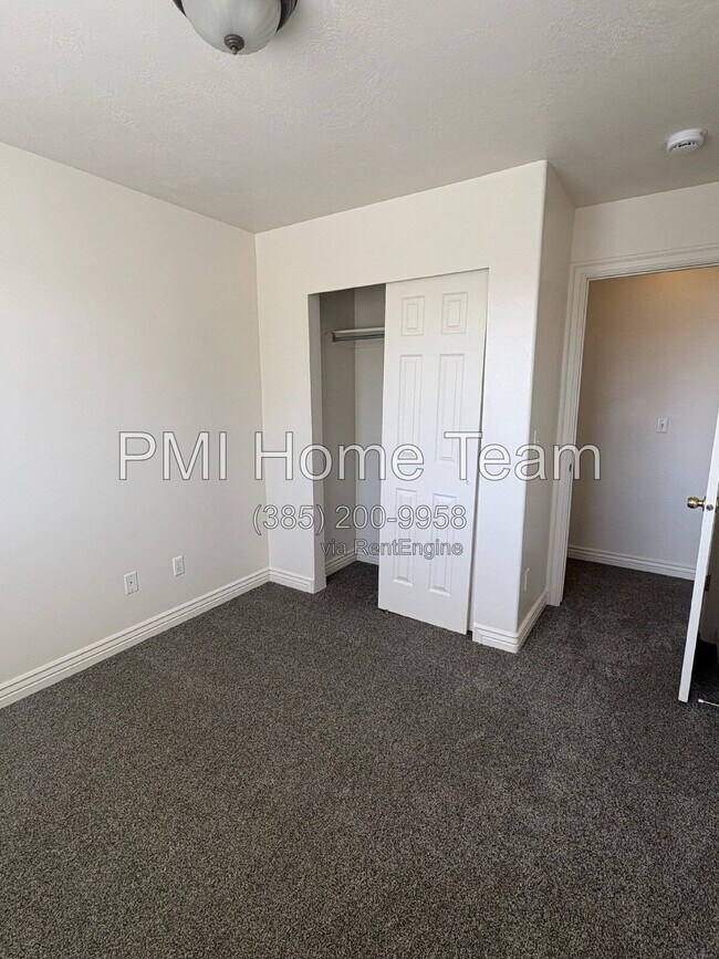 Building Photo - 2986 W 2300 S