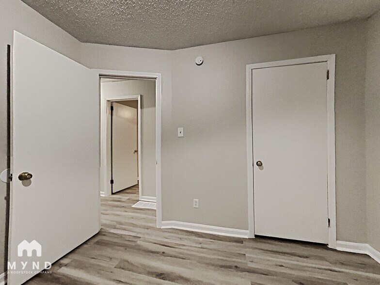 Building Photo - 1109 4th Way