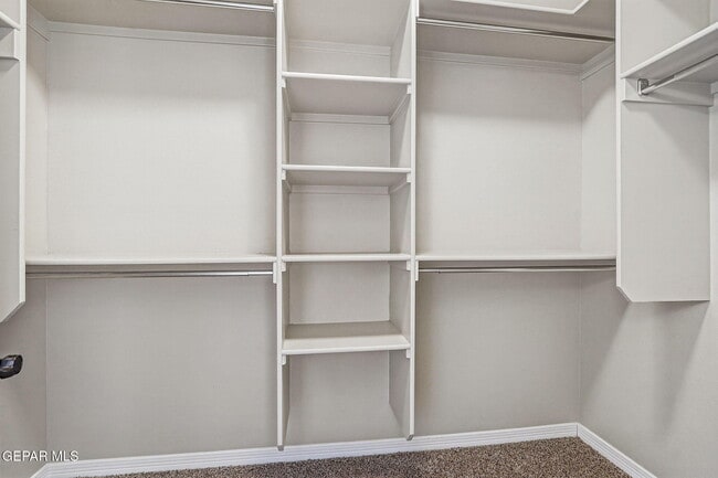 Building Photo - 2157 Honour Point Pl