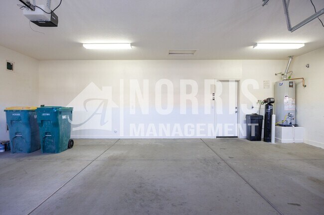 Building Photo - Gorgeous Well Cared For Home with a Casita in Robson Ranch