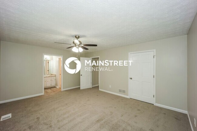 Building Photo - 3 Bedroom Pet-Friendly Home in FAYETTEVILLE, GA with Main Street Renewal