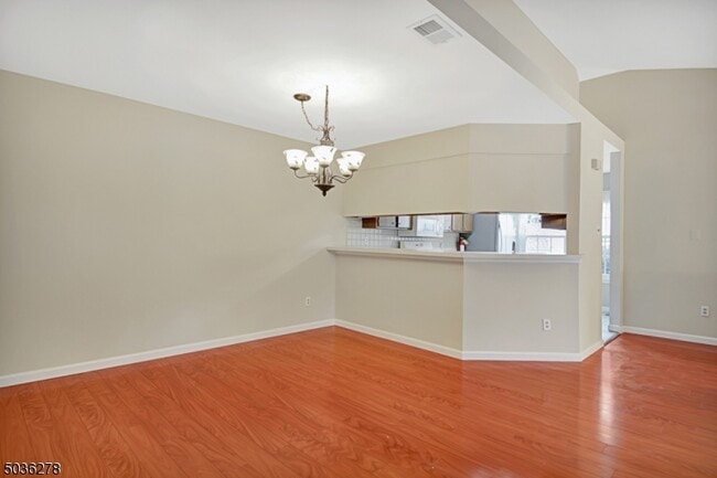 Building Photo - 122 Harvest Ln