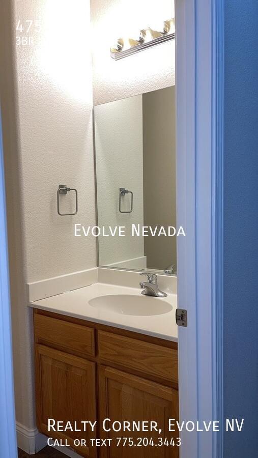Building Photo - 4756 Pradera St