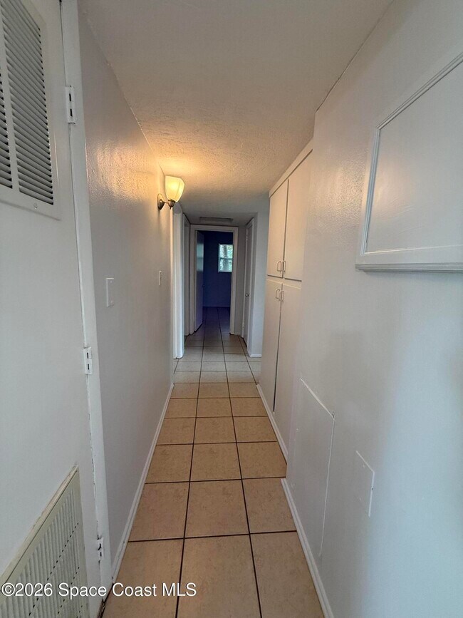 Building Photo - 1218 Willow Ln