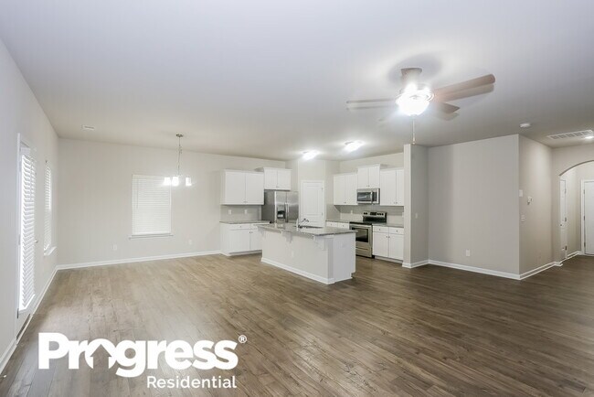Building Photo - 9235 Treyburn Dr