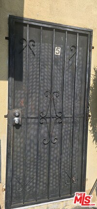 Building Photo - 2630 S La Salle Ave