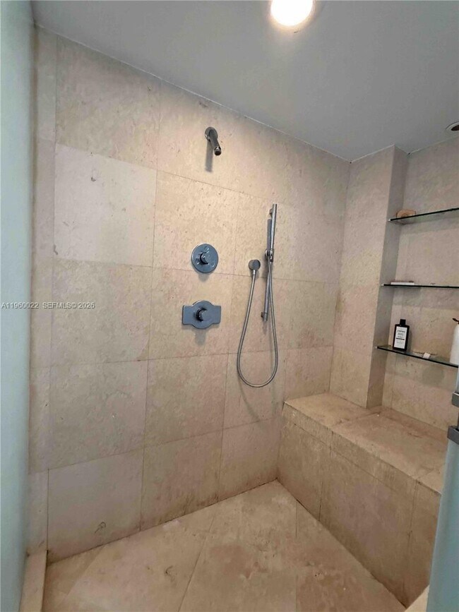 Building Photo - 450 Alton Rd