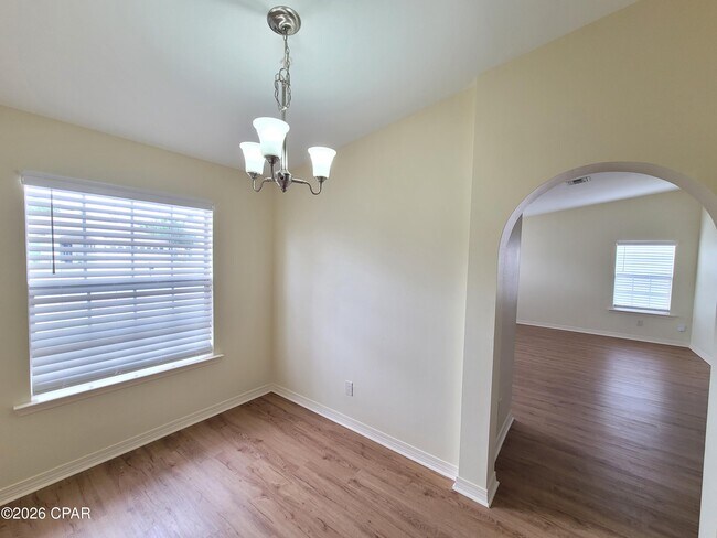 Building Photo - 3225 E Azalea Ave