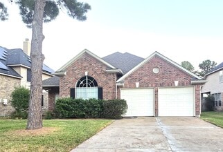 Building Photo - 15523 Clear Valley Dr