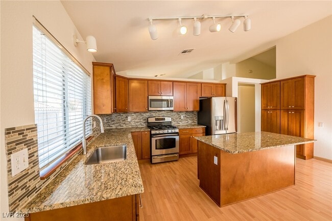 Building Photo - 682 Ladywood Ln