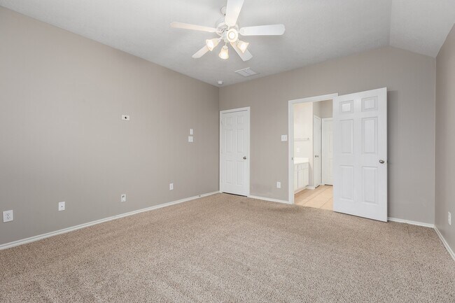 Building Photo - 18126 Stone Trail Manor Dr