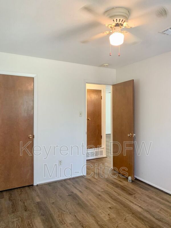 Building Photo - 3410 Cheyenne St