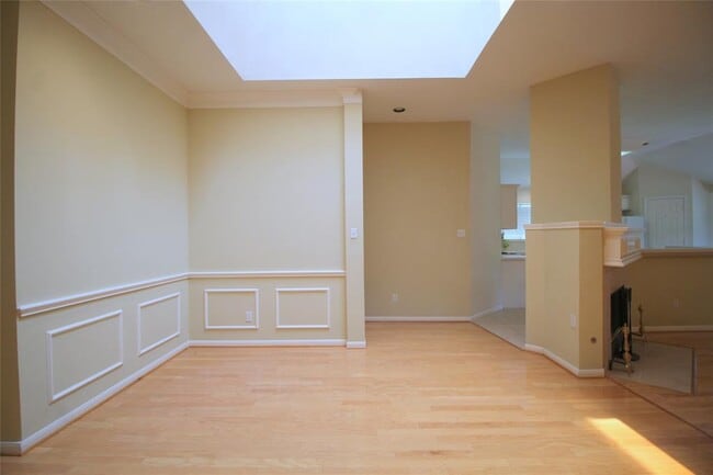 Building Photo - 818 Presley Way