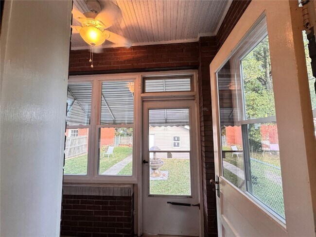 Building Photo - 4250 Michigan Ave