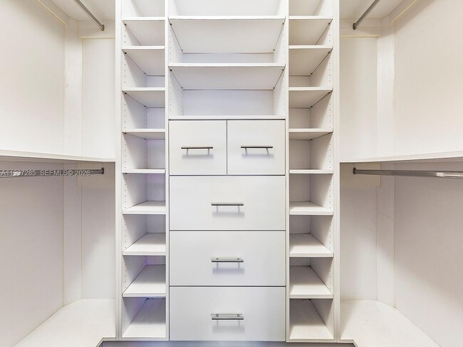 Building Photo - 1330 West Ave