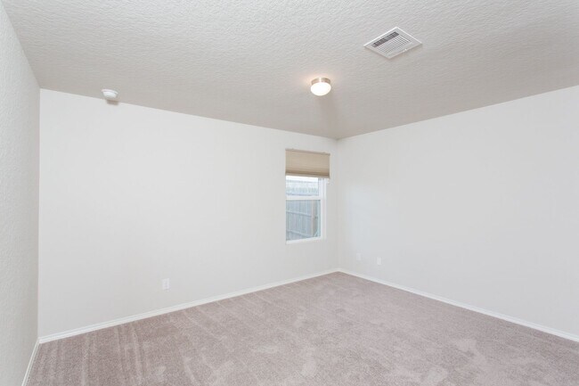 Building Photo - Beautiful 4 bedroom home in Rosillo Creek!...