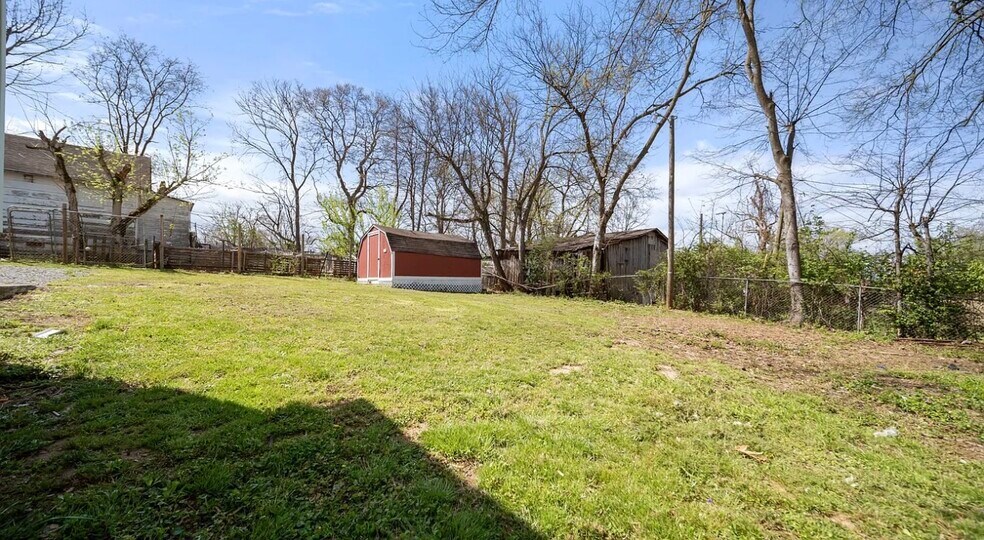 Building Photo - 2115 Carter St