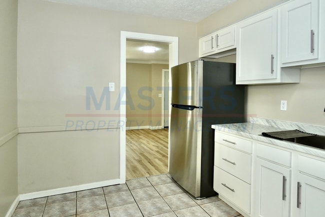 Building Photo - 5133 Adella St