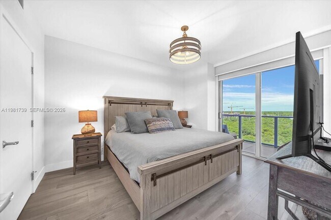 Building Photo - 16385 Biscayne Blvd