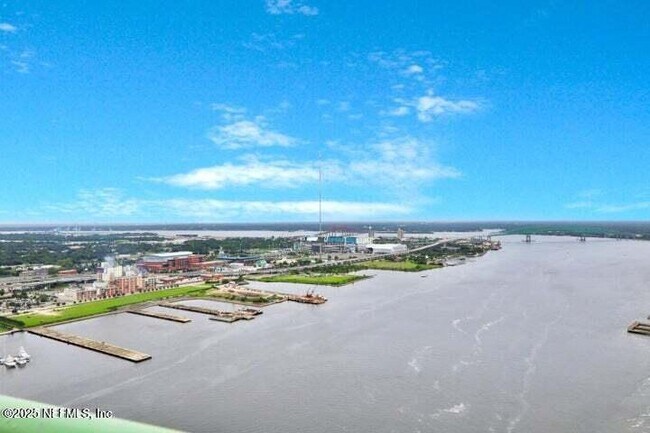 Building Photo - 1431 Riverplace Blvd