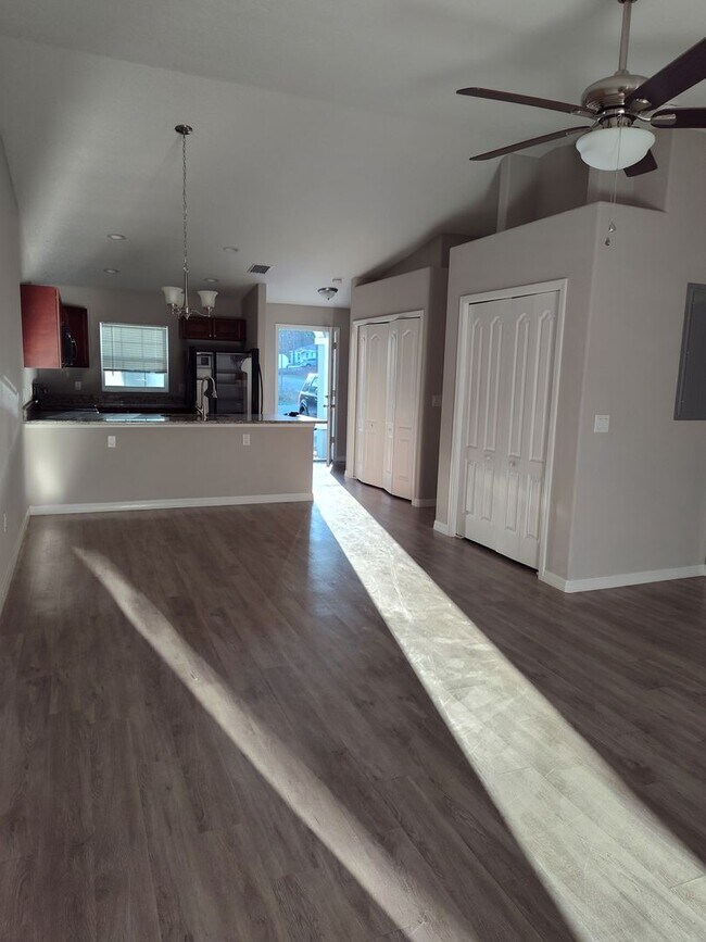 Building Photo - Charming 2BR/2BA Citrus Springs Duplex – C...