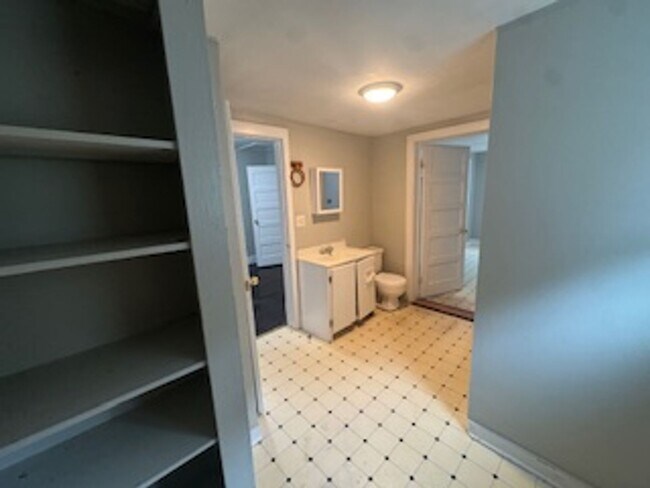 Building Photo - 2 Bedroom House Near Downtown OKC